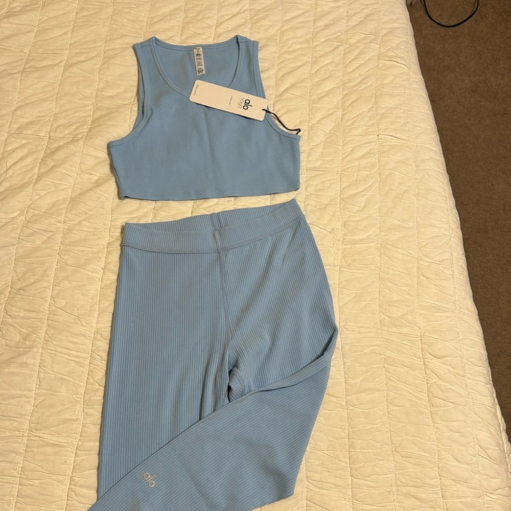 Alo Yoga Cozy Set
